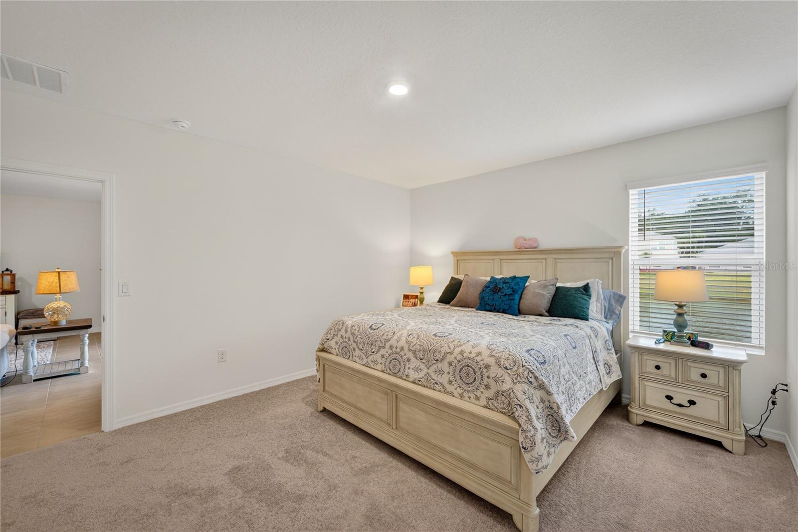 Image 25 of 63 For 317 River Front Way