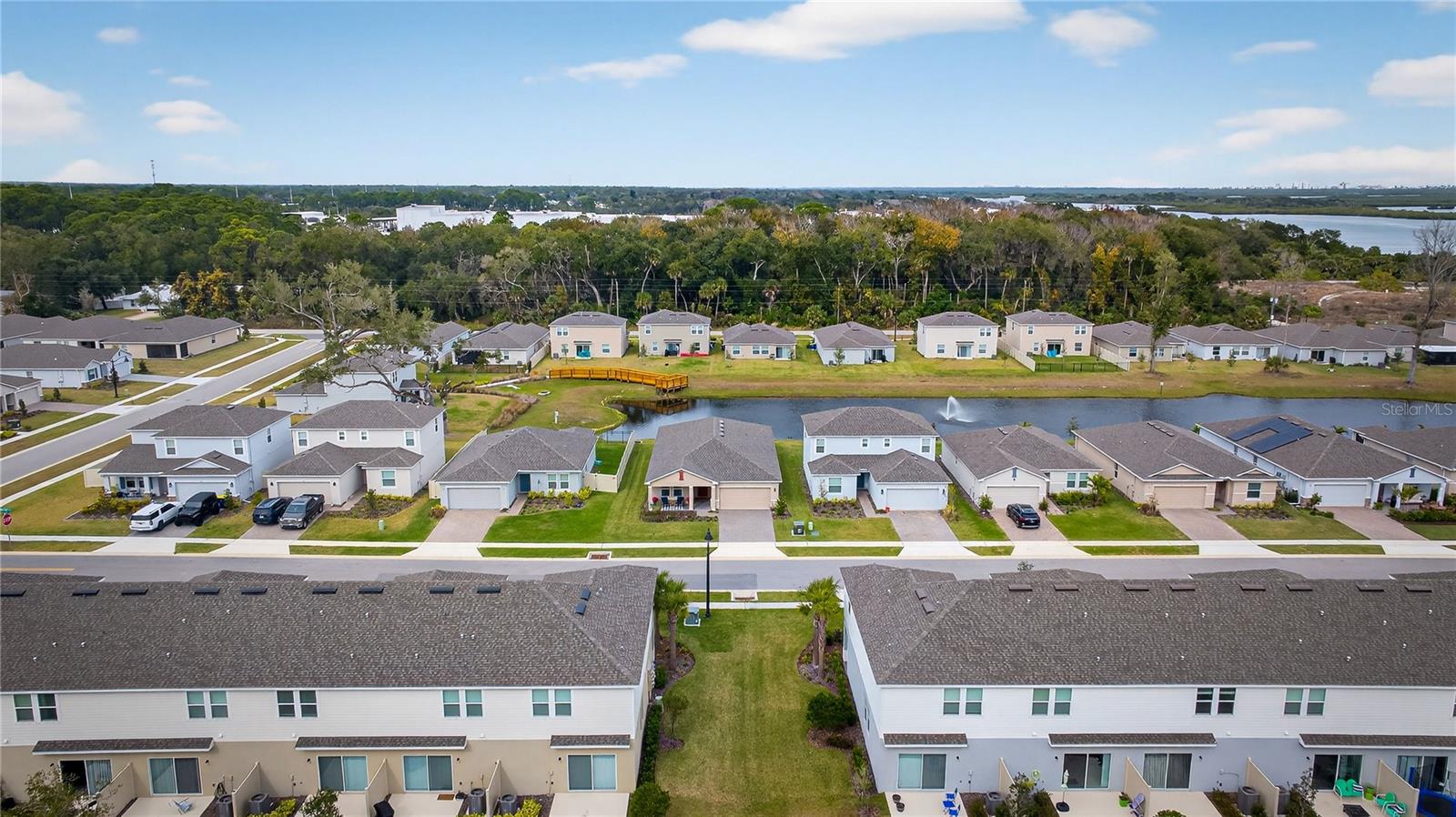 Image 32 of 63 For 317 River Front Way