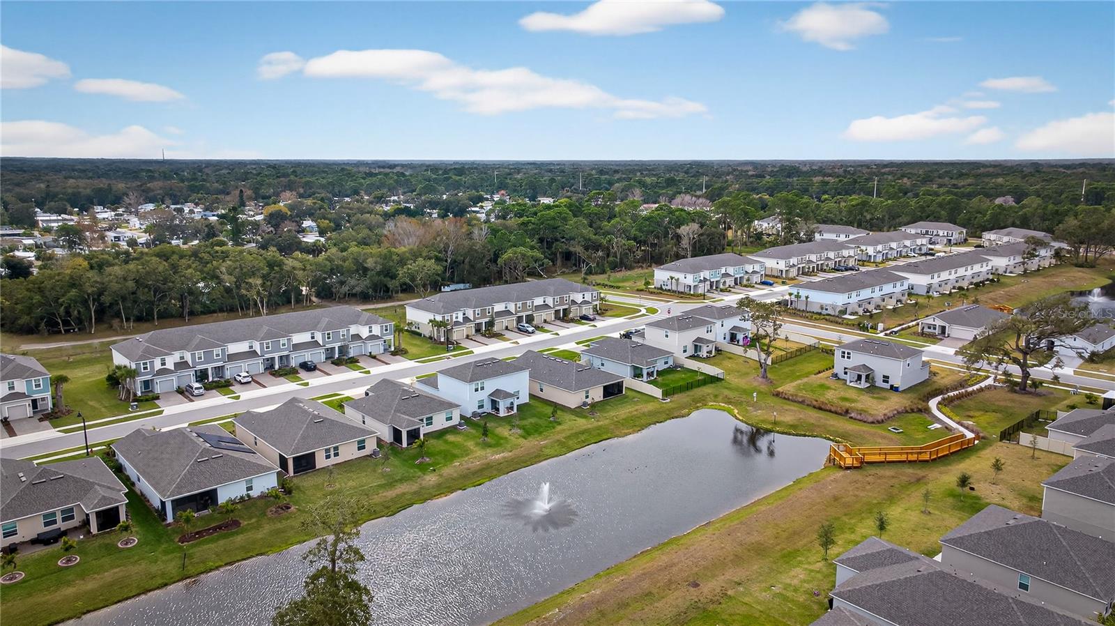 Image 40 of 63 For 317 River Front Way