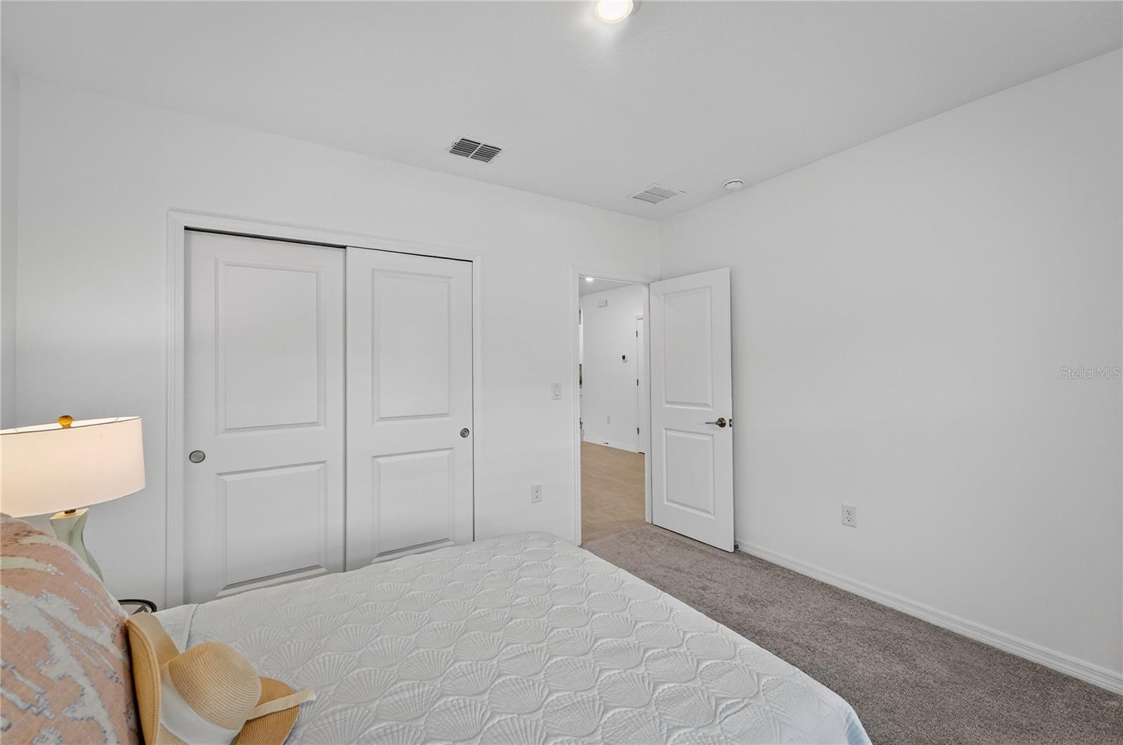 Image 5 of 63 For 317 River Front Way