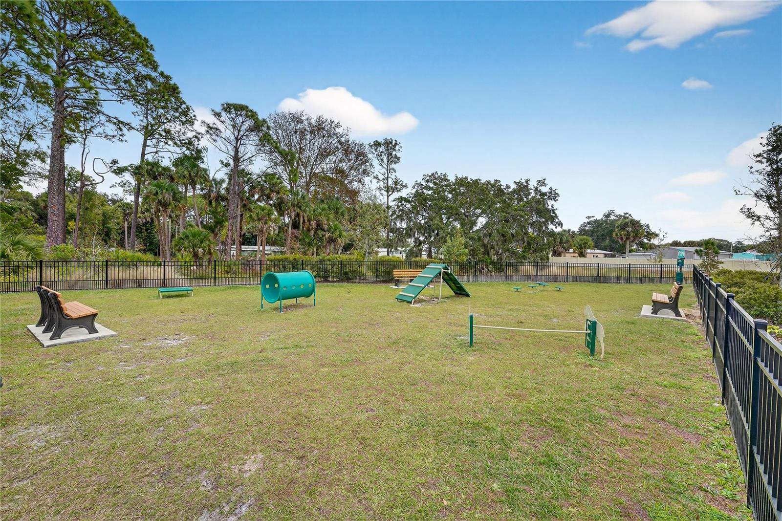 Image 54 of 63 For 317 River Front Way