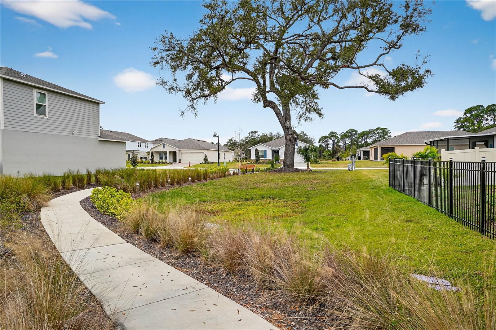 Image 63 of 63 For 317 River Front Way