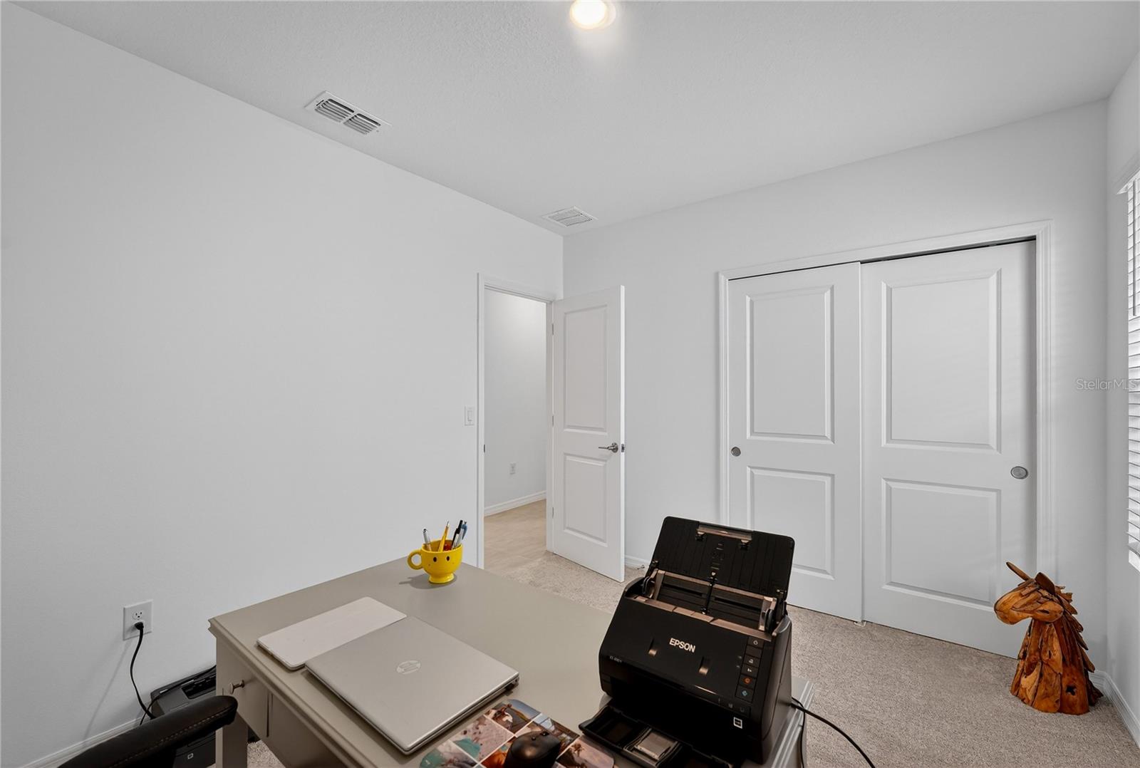 Image 9 of 63 For 317 River Front Way