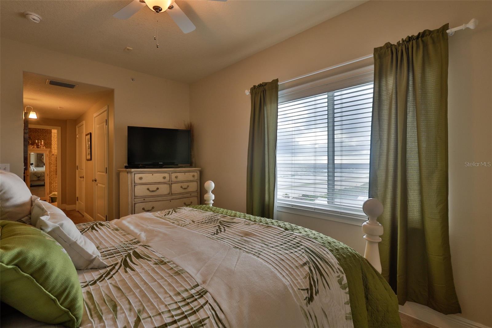 Image 13 of 39 For 2801 Hill Street 502