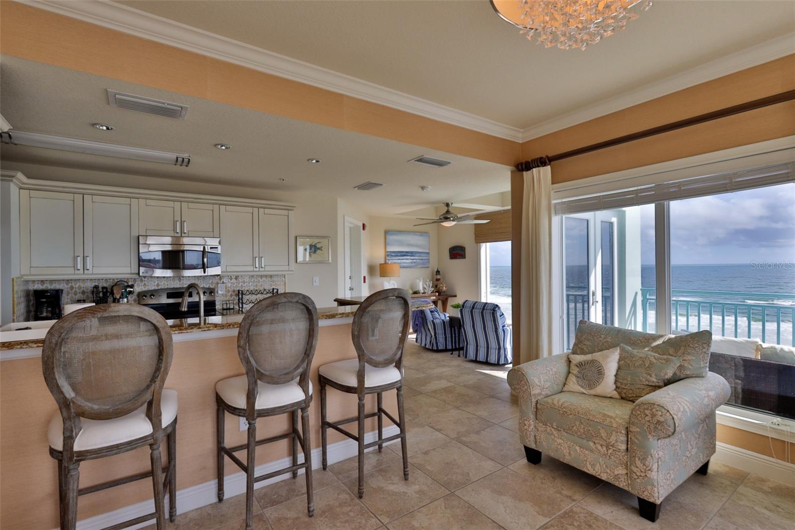 Image 4 of 39 For 2801 Hill Street 502