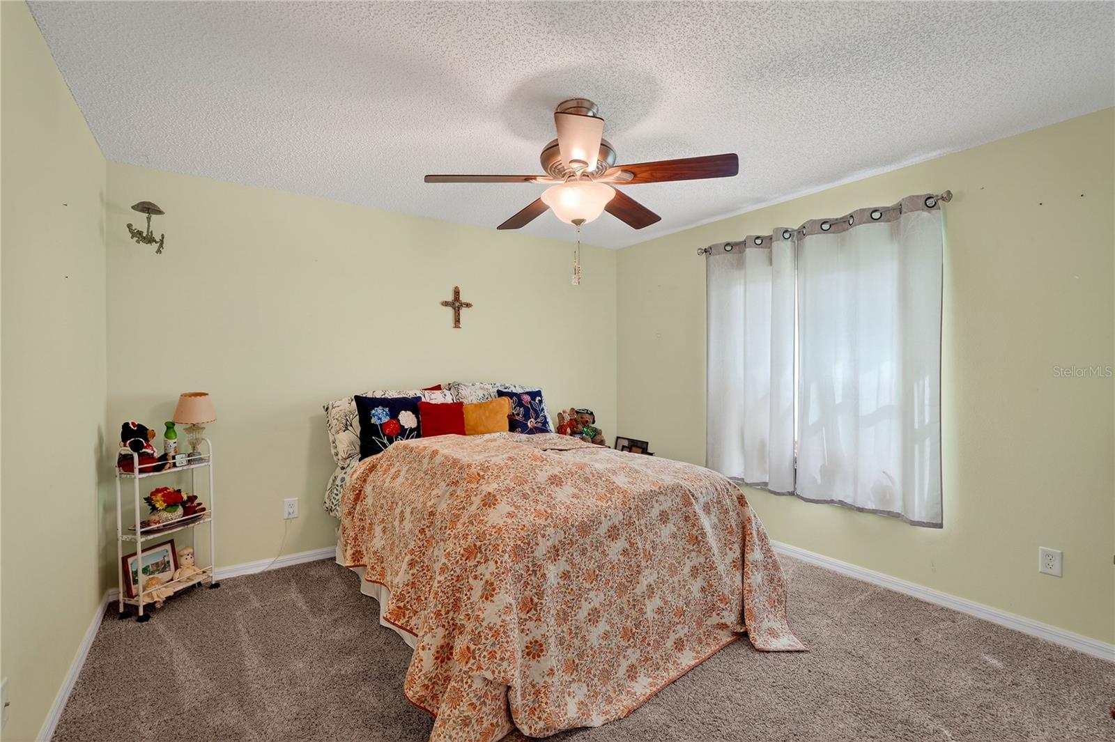 Image 13 of 43 For 24 Ryding Lane