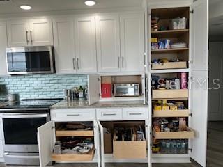 Image 17 of 47 For 4650 Links Village Drive B503