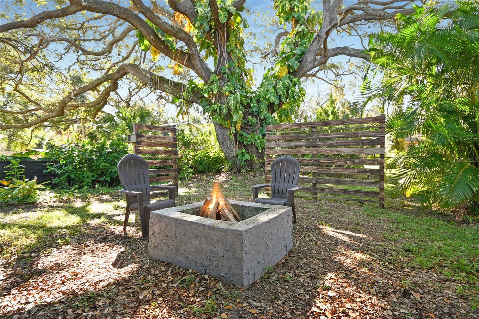 Image 32 of 42 For 5820 Riverside Drive