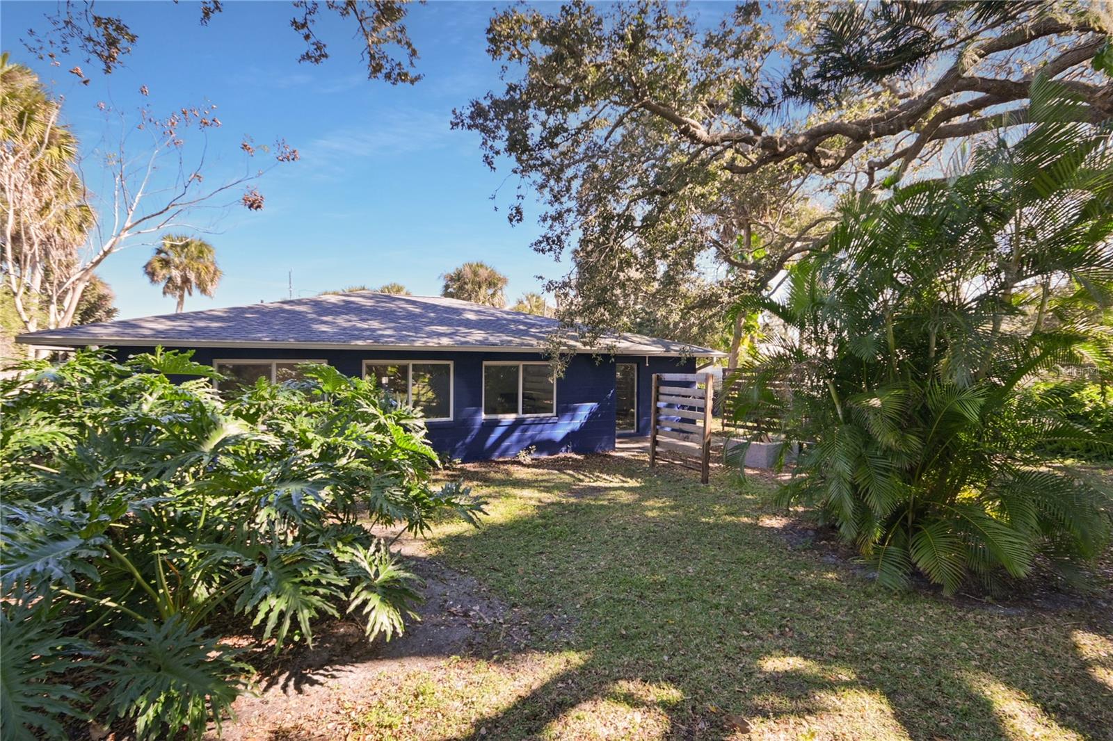 Image 34 of 42 For 5820 Riverside Drive