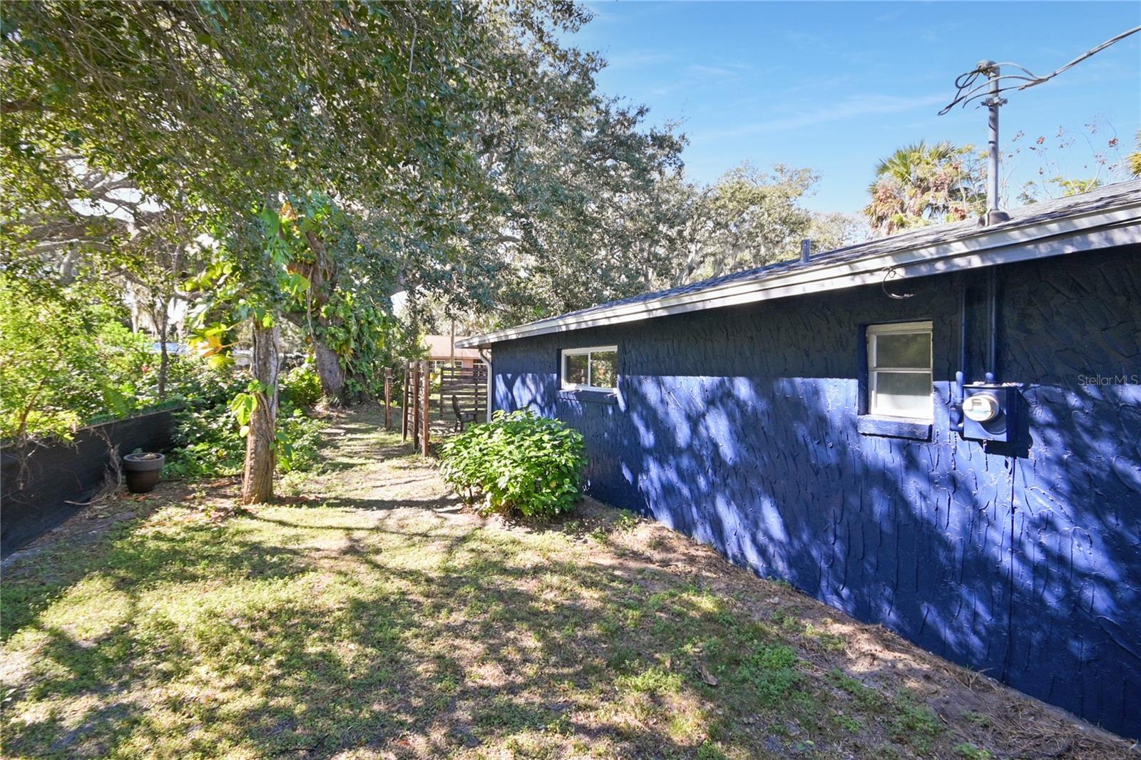 Image 38 of 42 For 5820 Riverside Drive