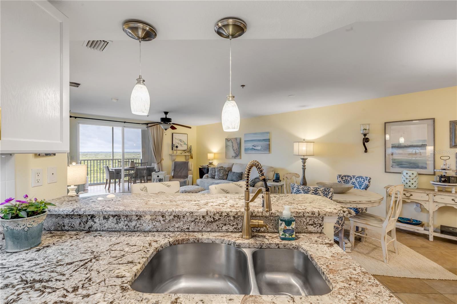 Image 17 of 72 For 5300 Atlantic Avenue 16-502