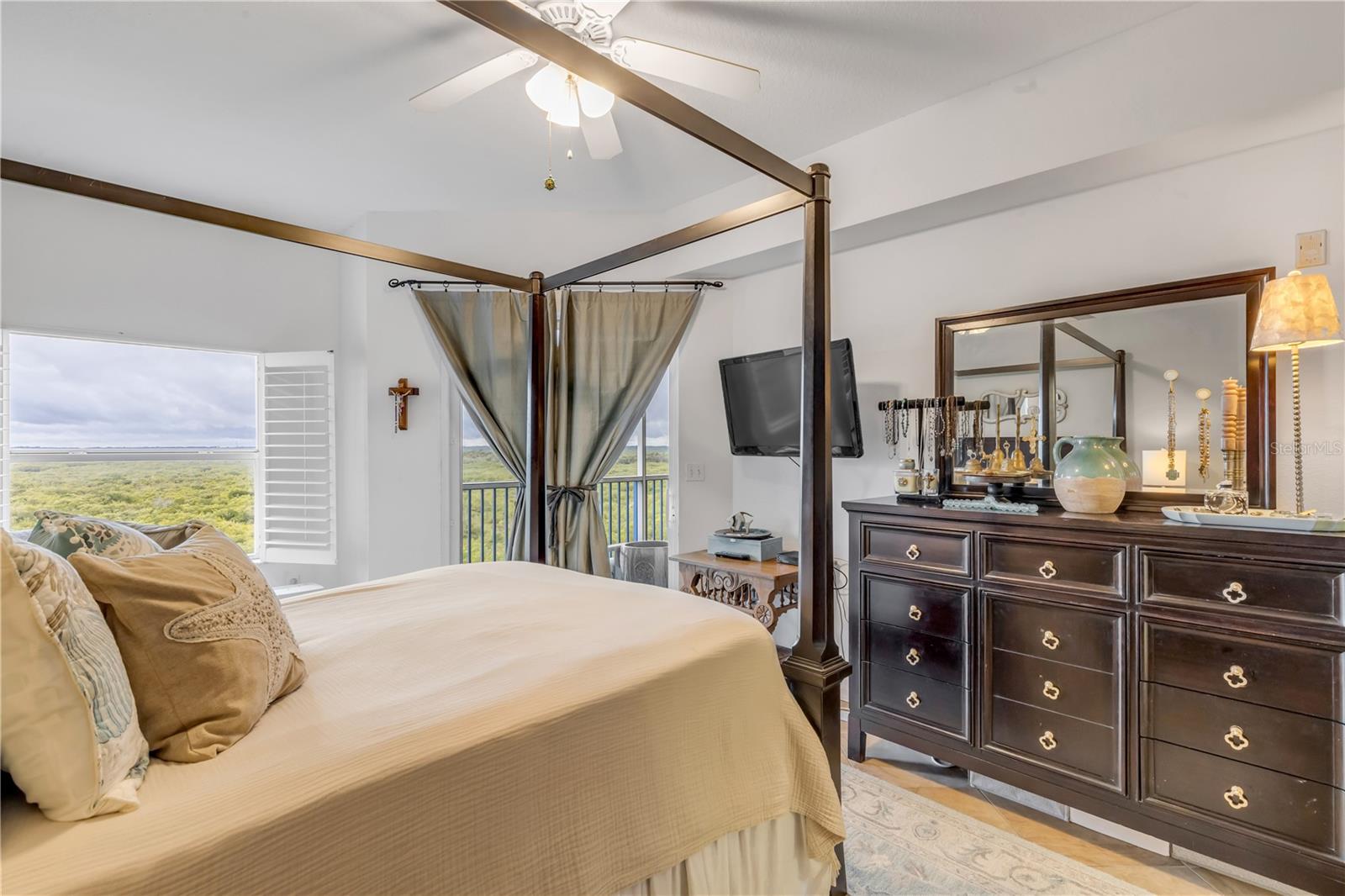 Image 20 of 72 For 5300 Atlantic Avenue 16-502