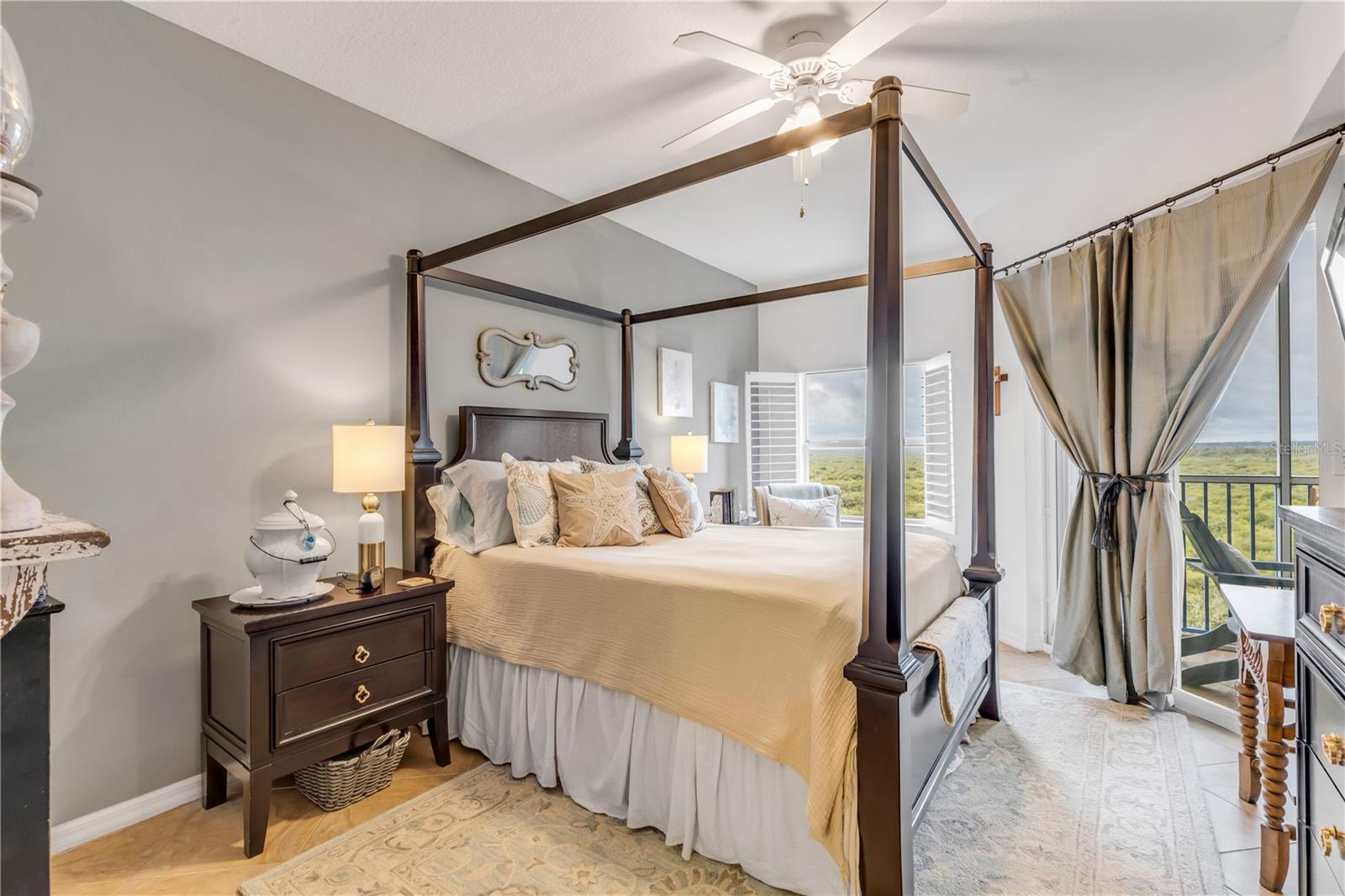 Image 5 of 72 For 5300 Atlantic Avenue 16-502