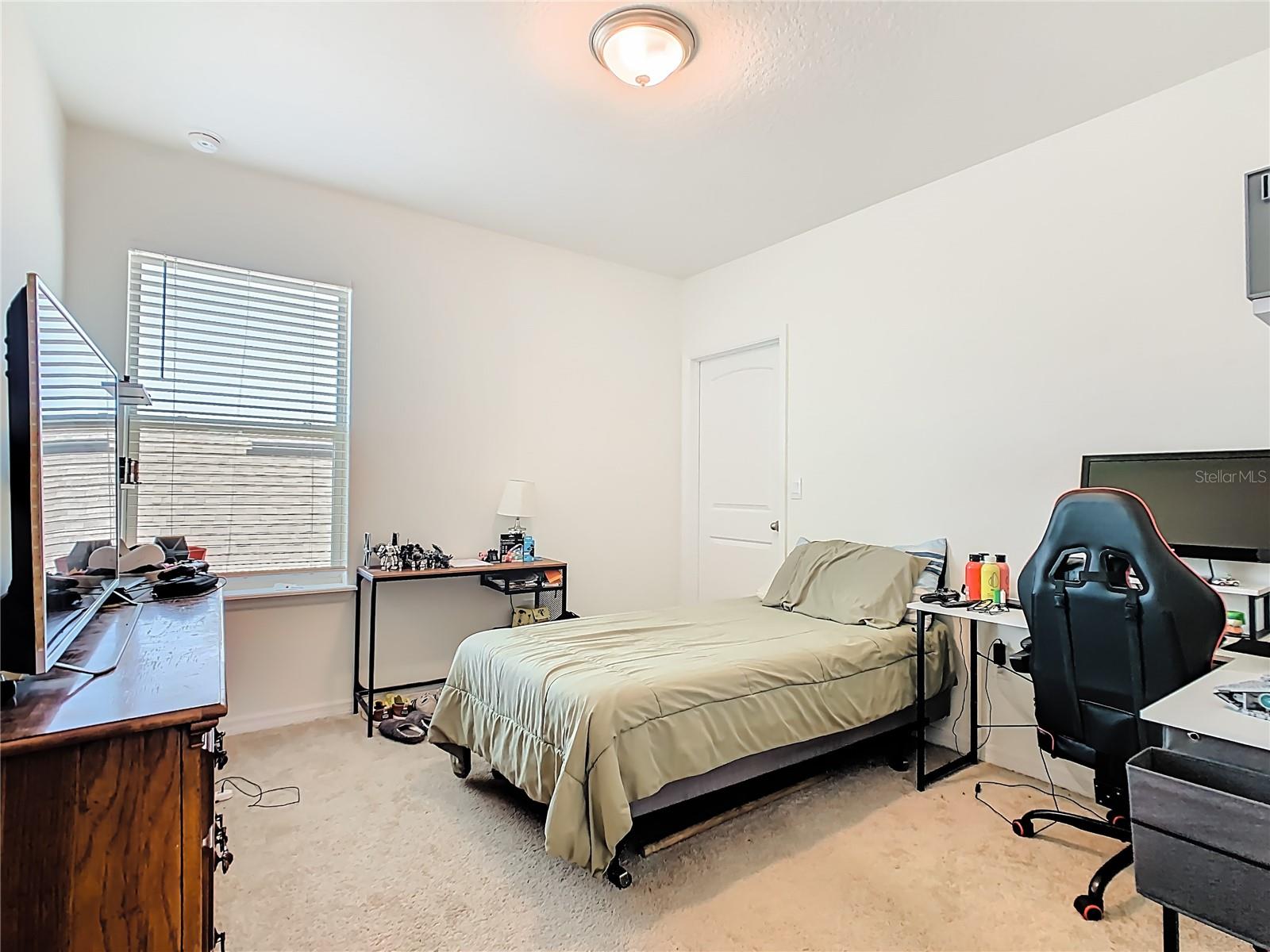 Listing photo id 16 for 16230 Carraway Bay Alley