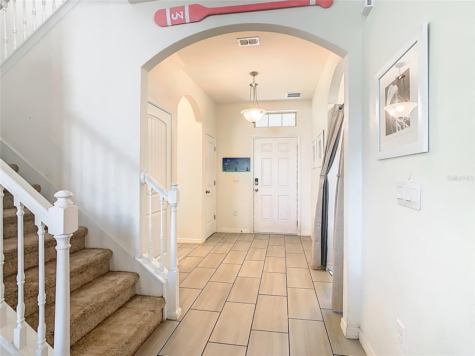 Listing photo id 3 for 16230 Carraway Bay Alley