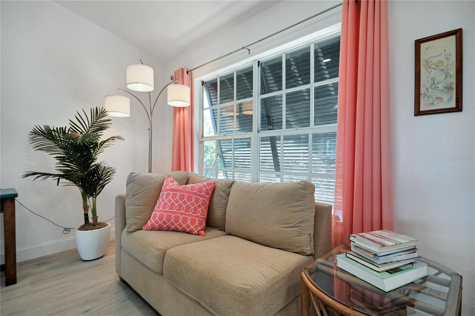 Image 15 of 60 For 425 Riverside Drive