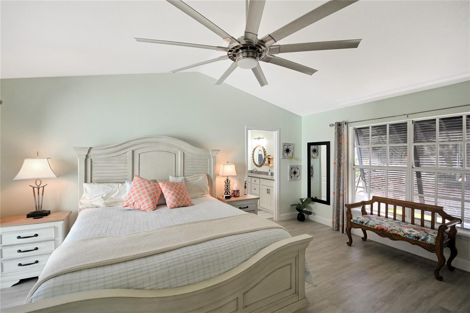 Image 27 of 60 For 425 Riverside Drive