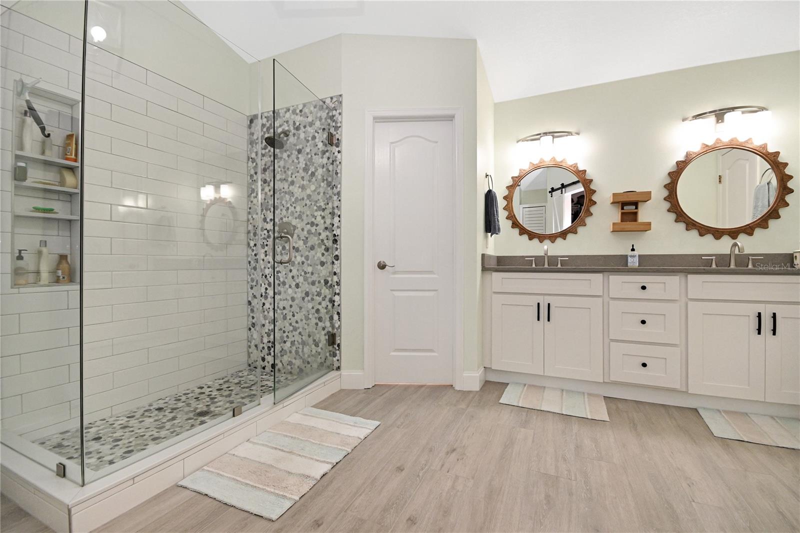 Image 28 of 60 For 425 Riverside Drive