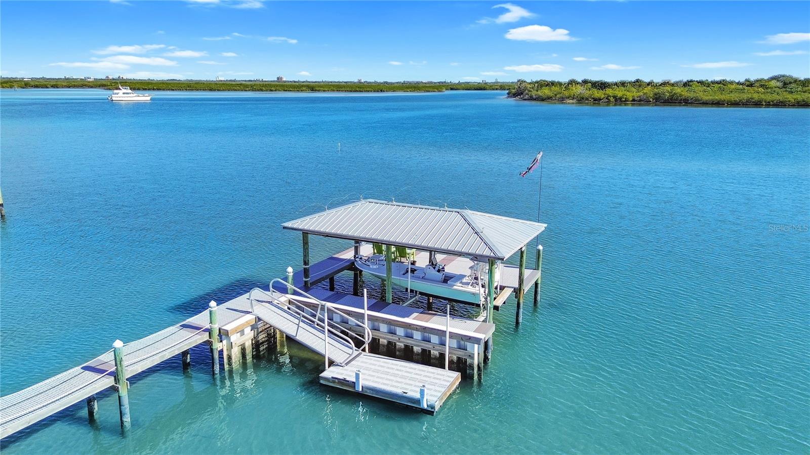 Image 3 of 60 For 425 Riverside Drive