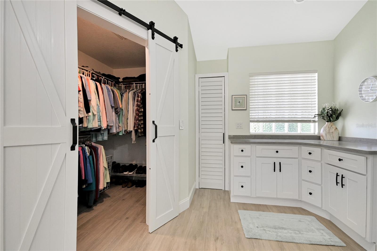 Image 30 of 60 For 425 Riverside Drive