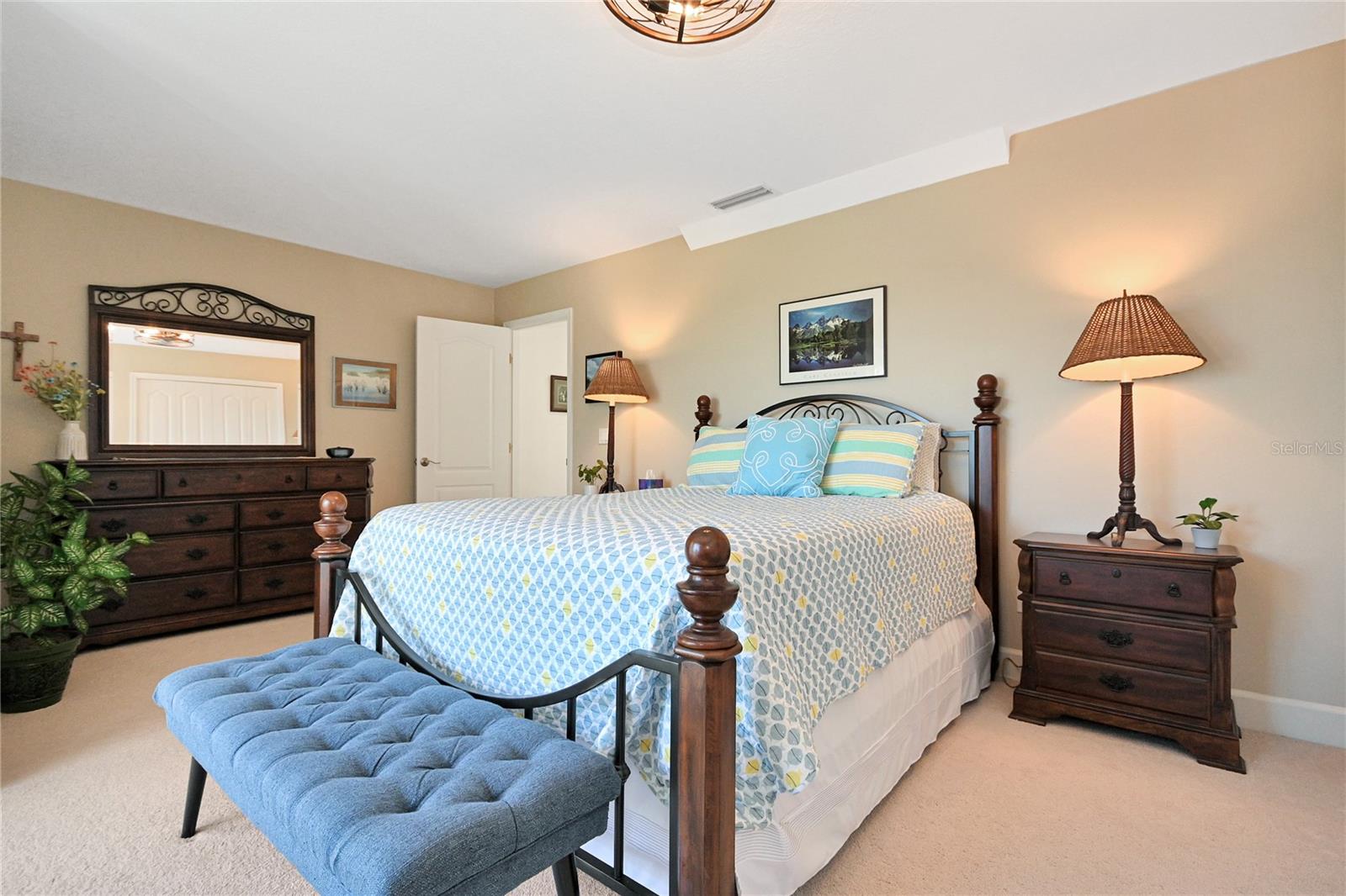 Image 35 of 60 For 425 Riverside Drive