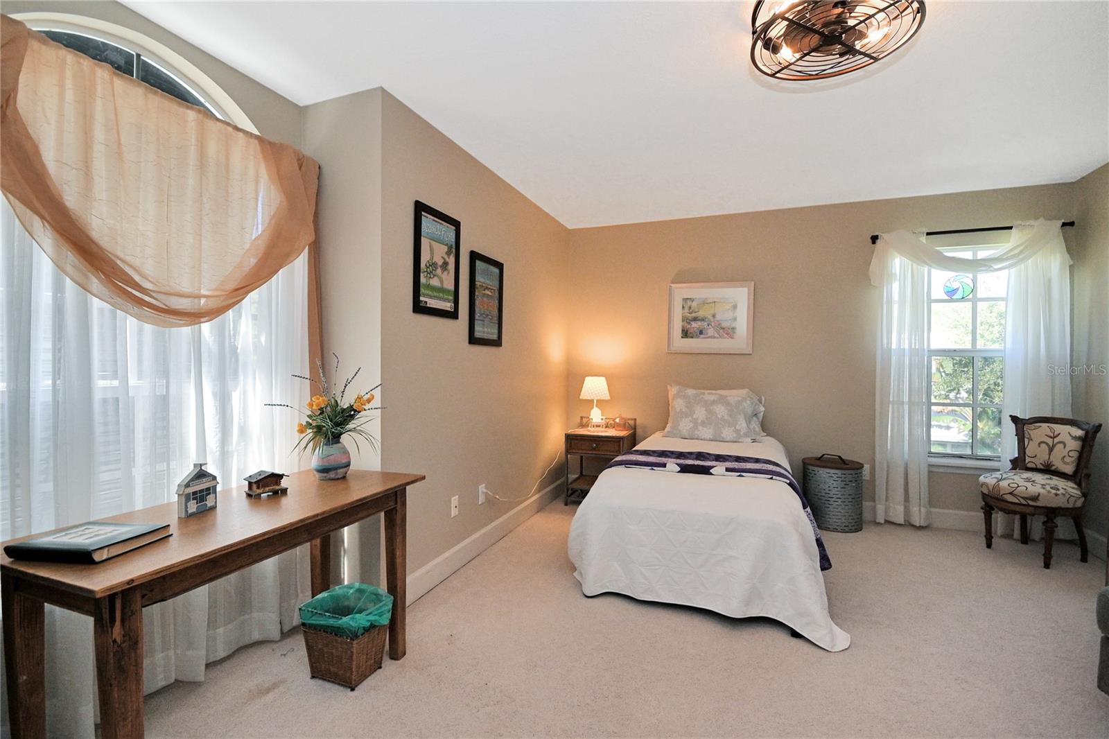 Image 41 of 60 For 425 Riverside Drive