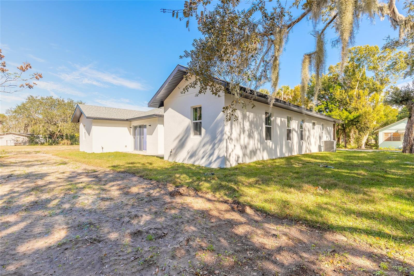 Image 10 of 62 For 618 Duss Street 1