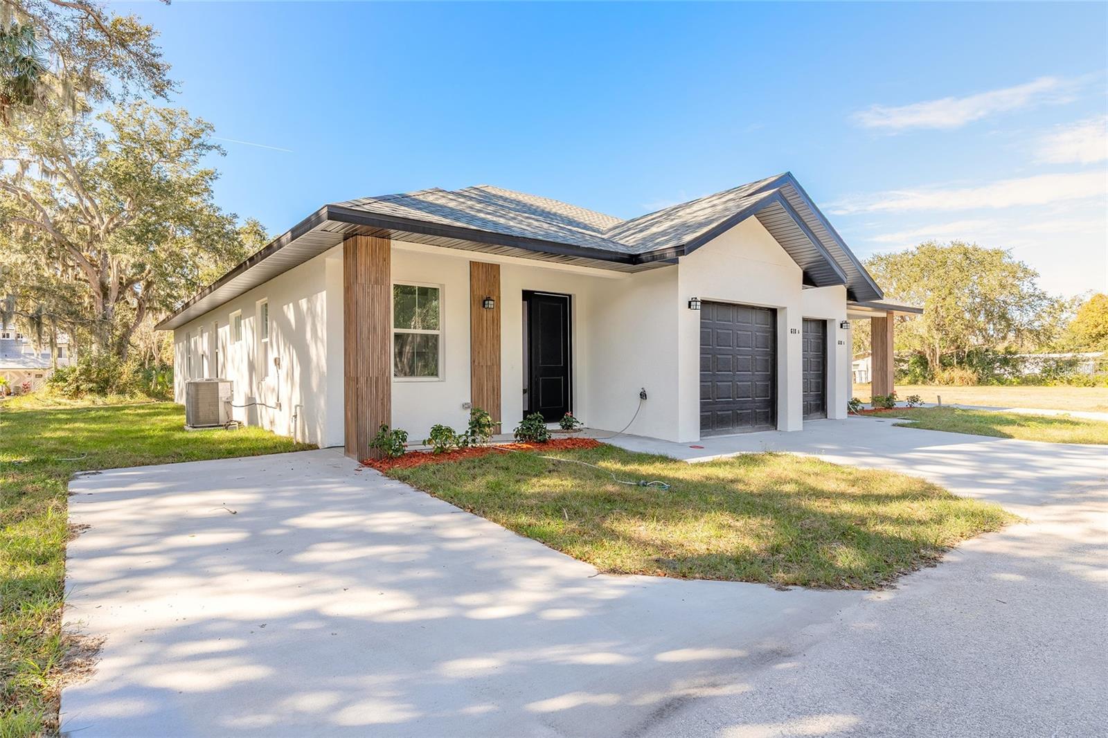 Image 2 of 62 For 618 Duss Street 1