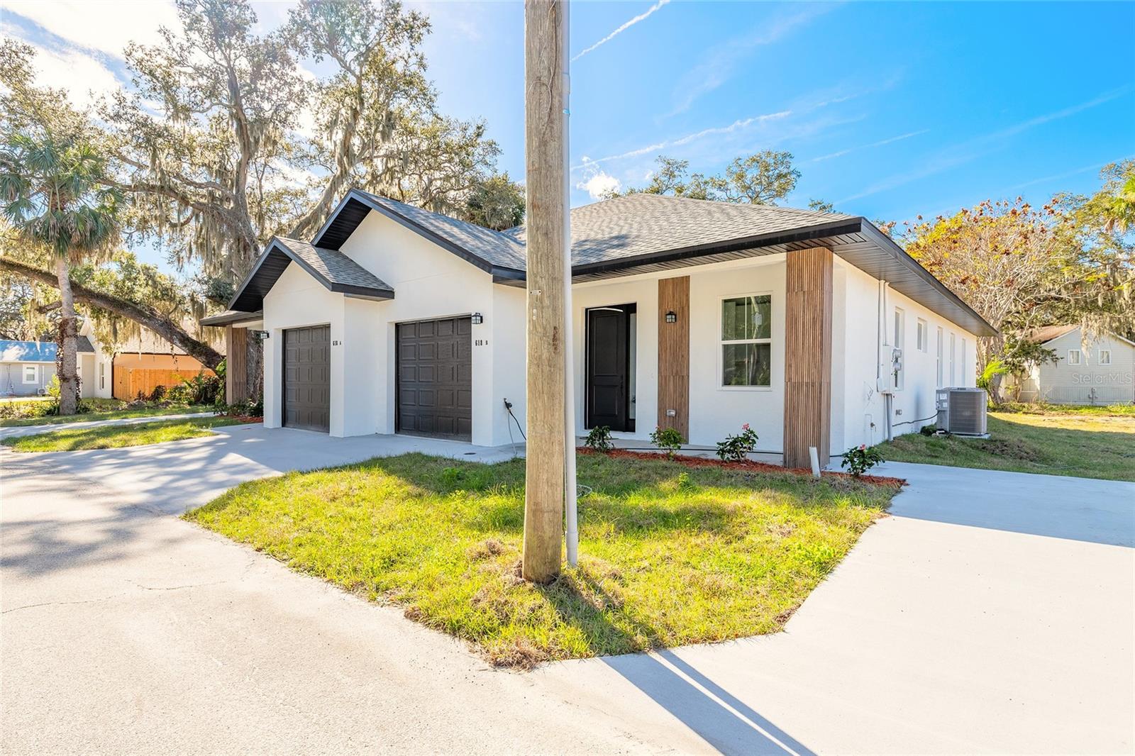 Image 21 of 62 For 618 Duss Street 1