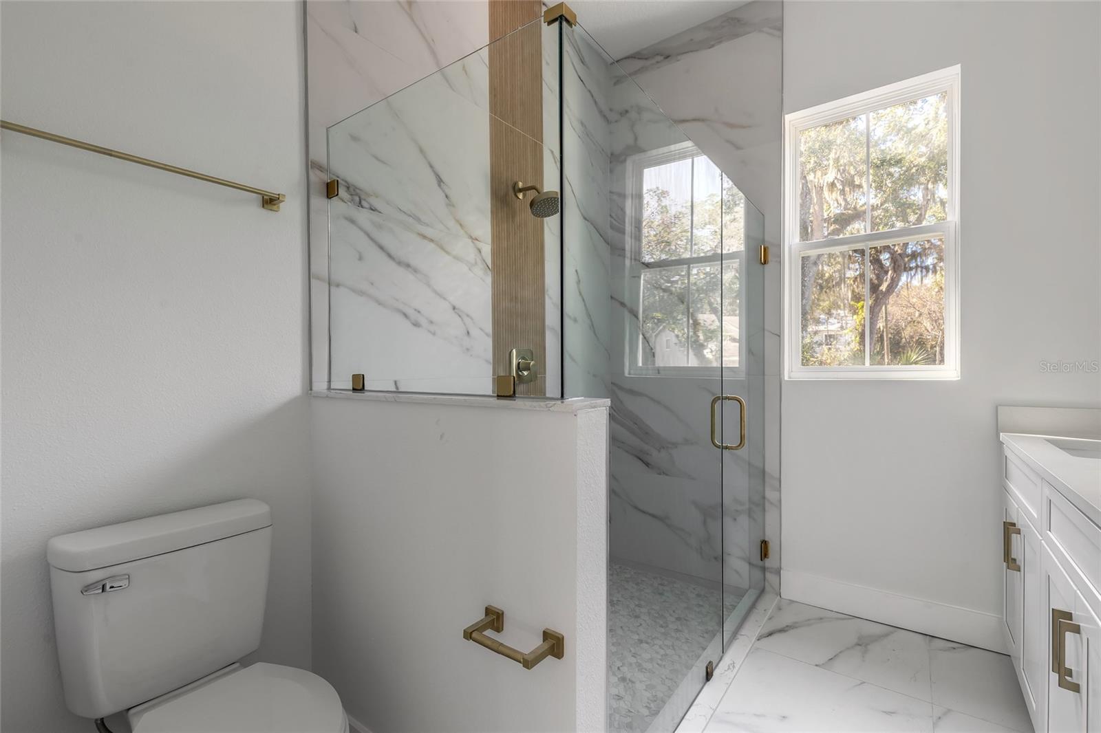 Image 25 of 62 For 618 Duss Street 1