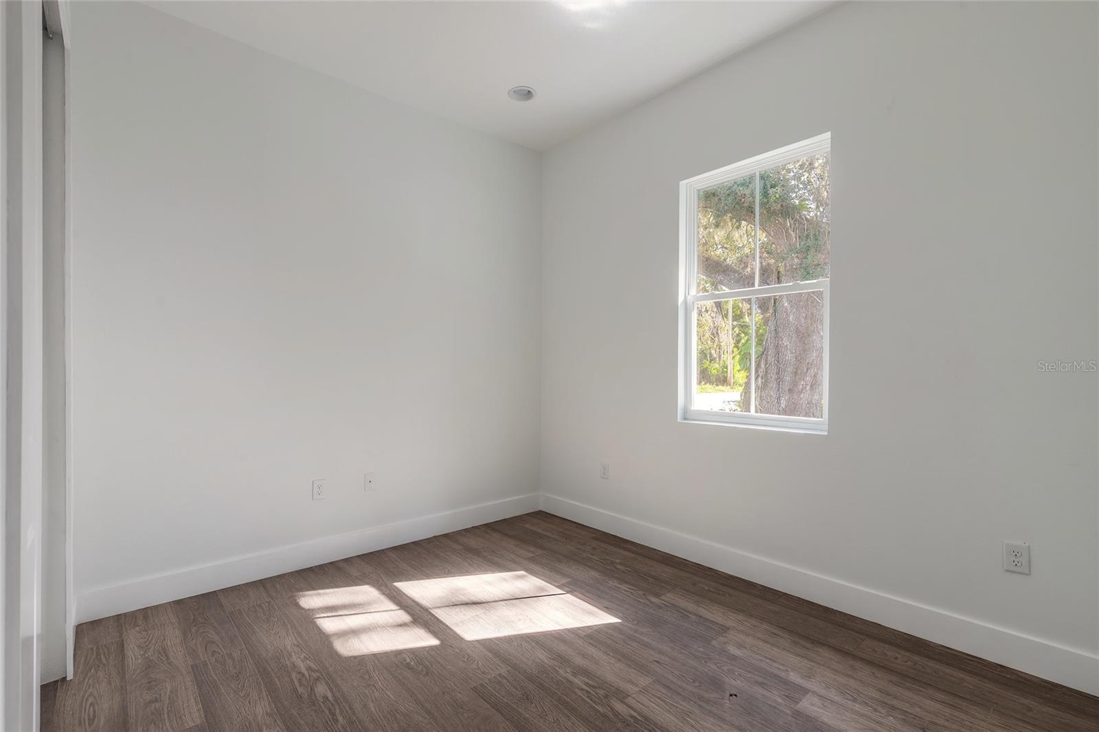 Image 29 of 62 For 618 Duss Street 1