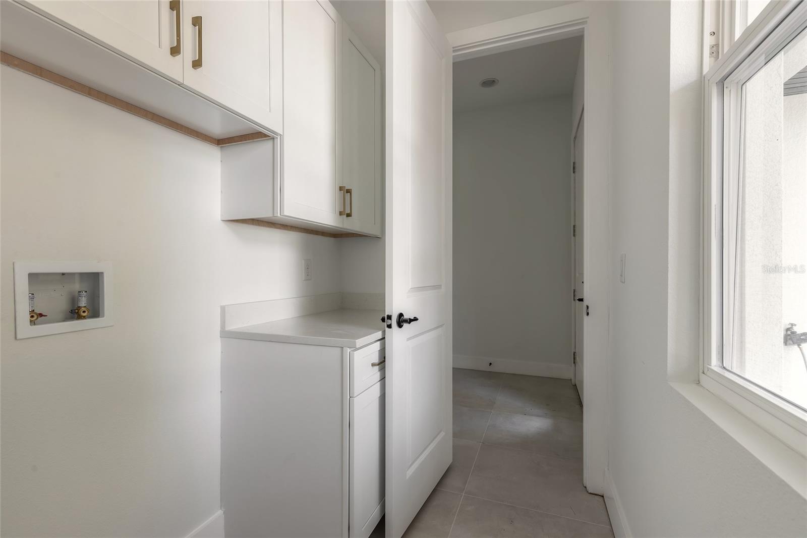 Image 36 of 62 For 618 Duss Street 1