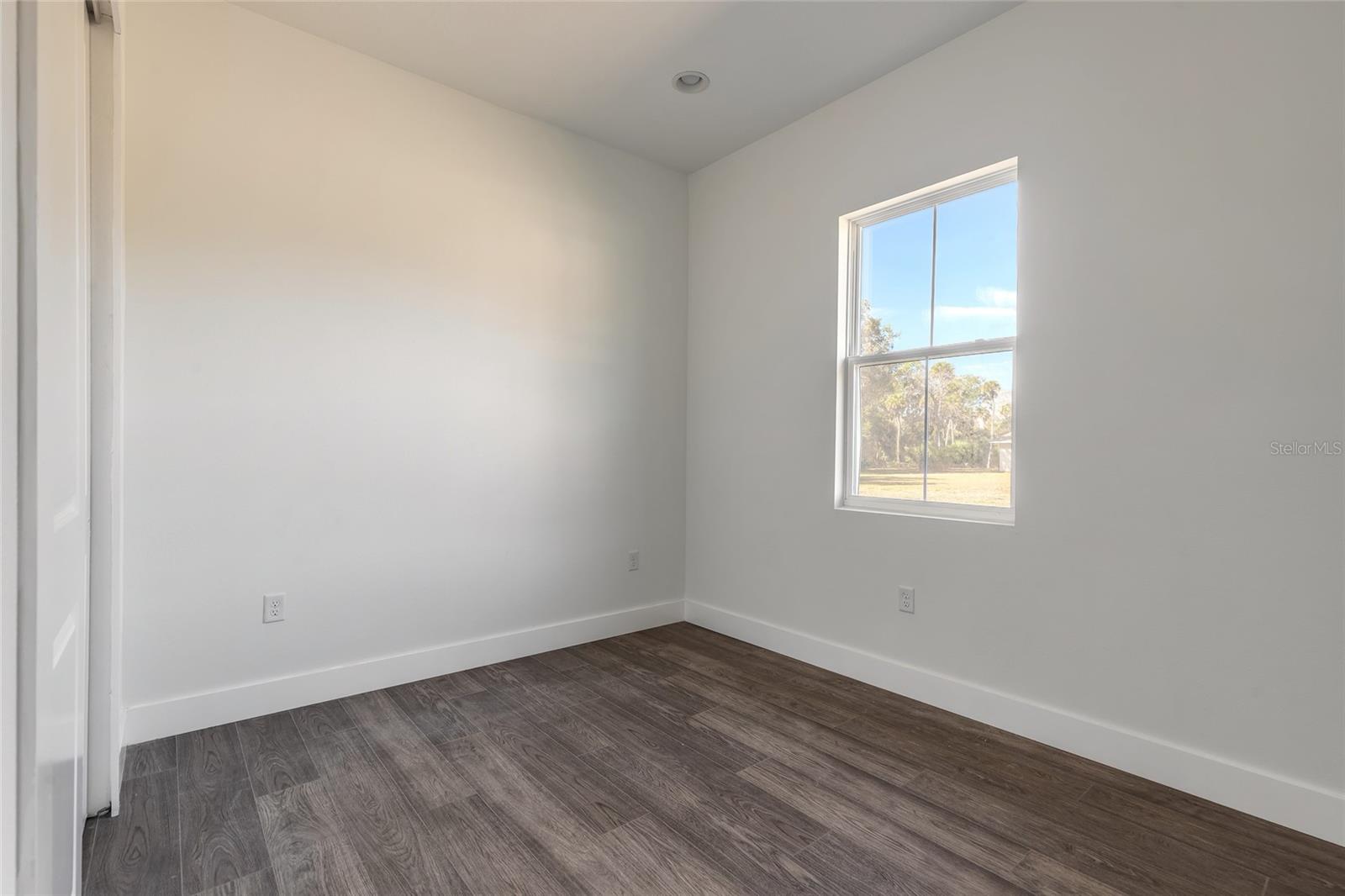 Image 41 of 62 For 618 Duss Street 1