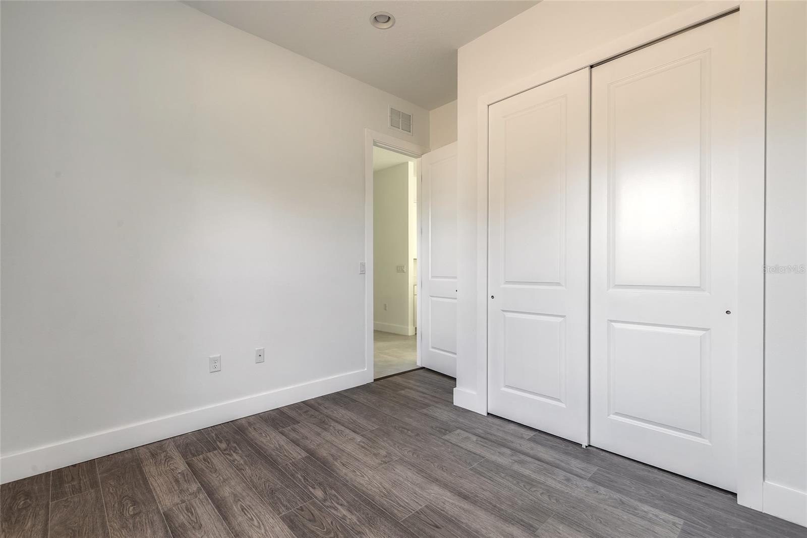 Image 42 of 62 For 618 Duss Street 1