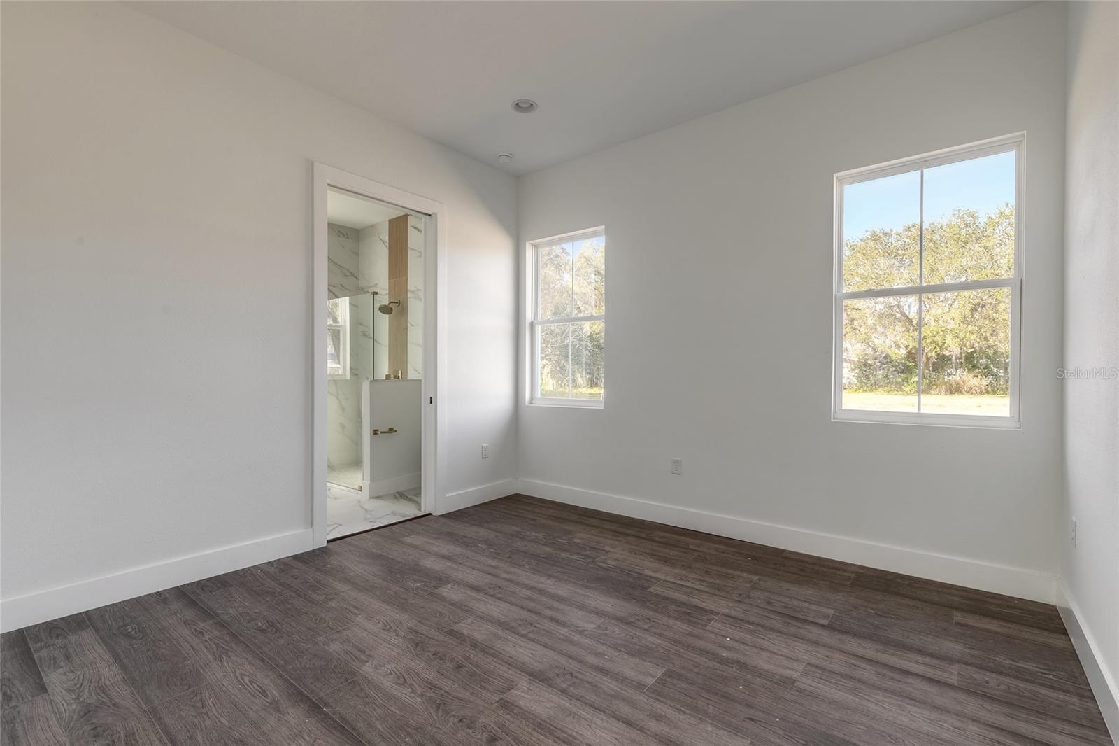 Image 43 of 62 For 618 Duss Street 1