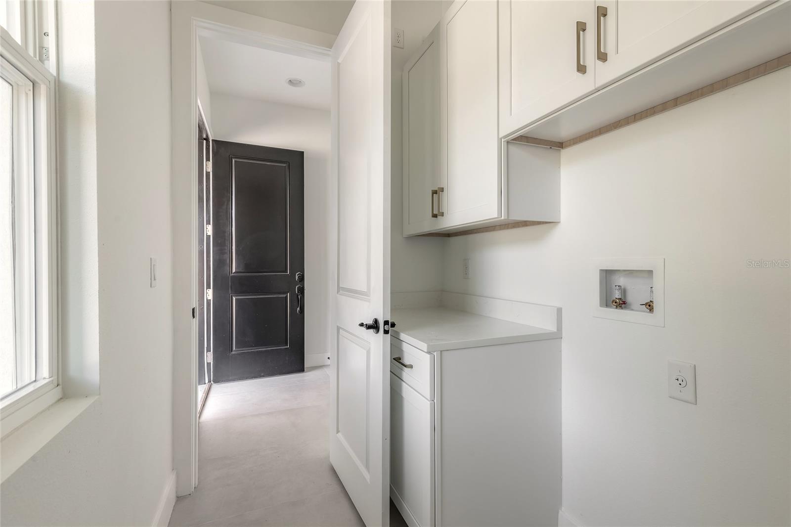 Image 54 of 62 For 618 Duss Street 1