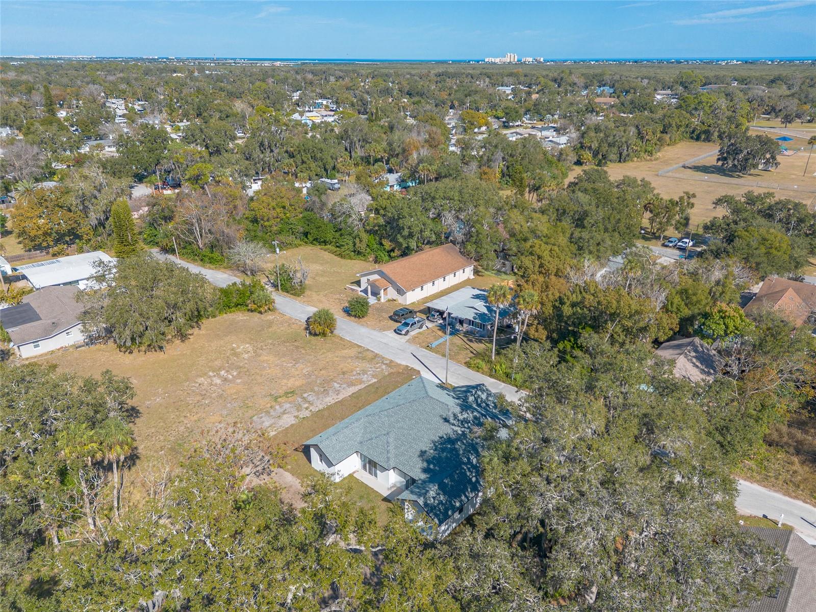 Image 60 of 62 For 618 Duss Street 1