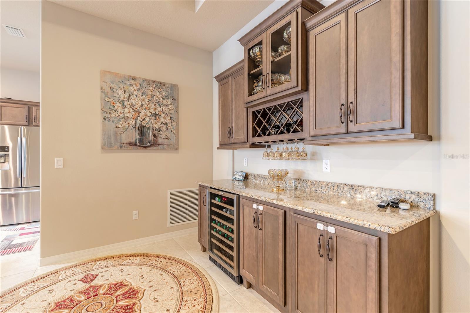 Image 14 of 56 For 527 Luna Bella Lane