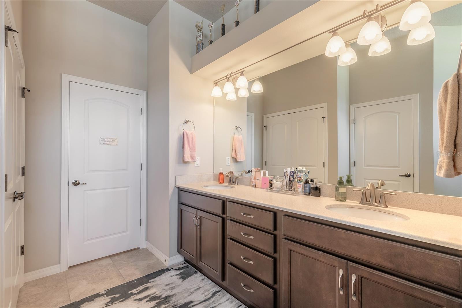 Image 25 of 56 For 527 Luna Bella Lane