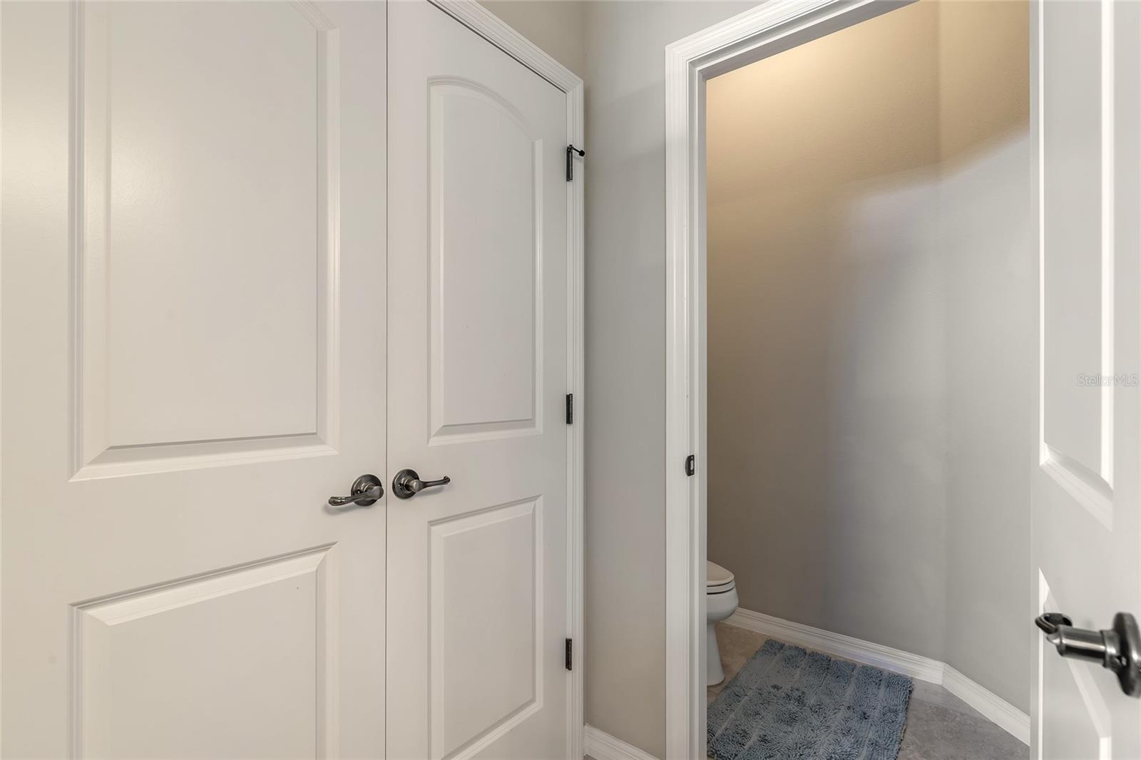 Image 29 of 56 For 527 Luna Bella Lane