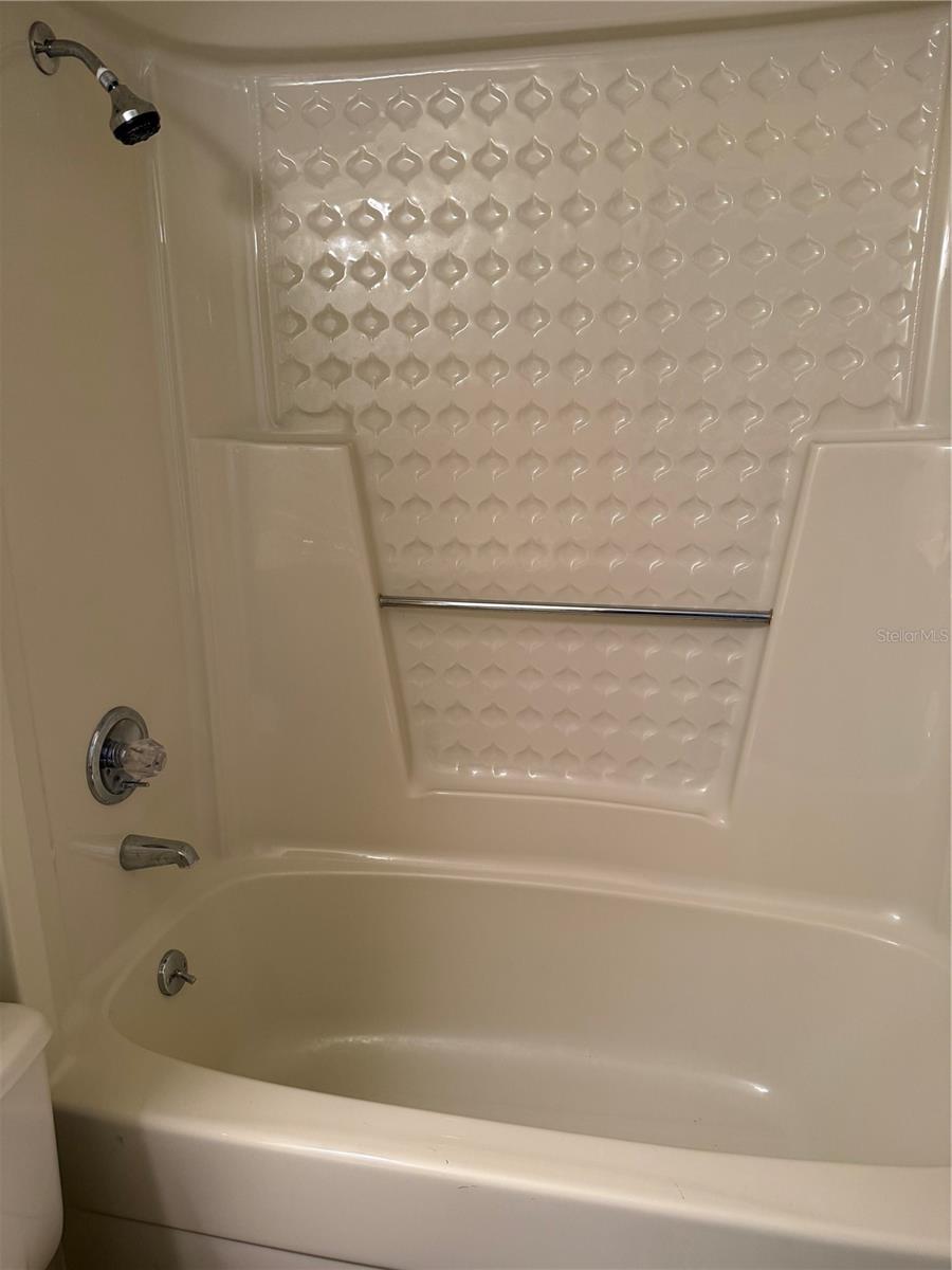 Image 13 of 19 For 1924 Riverside Drive