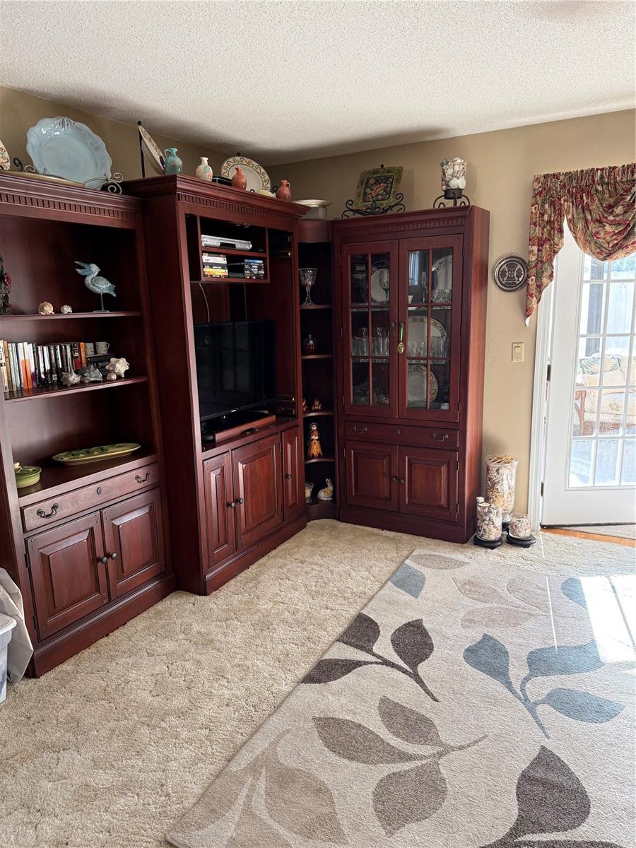 Image 17 of 19 For 1924 Riverside Drive