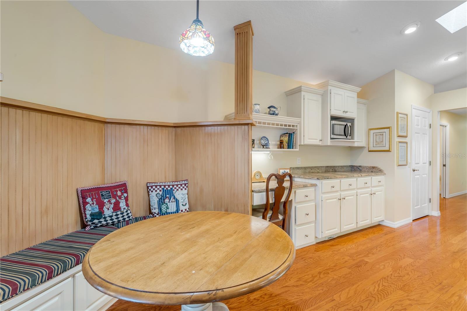 Image 16 of 78 For 1098 Red Maple Way