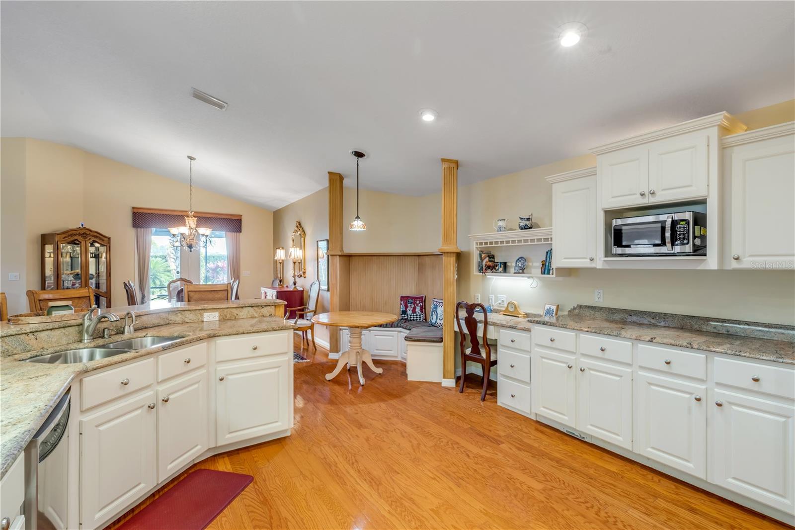 Image 20 of 78 For 1098 Red Maple Way