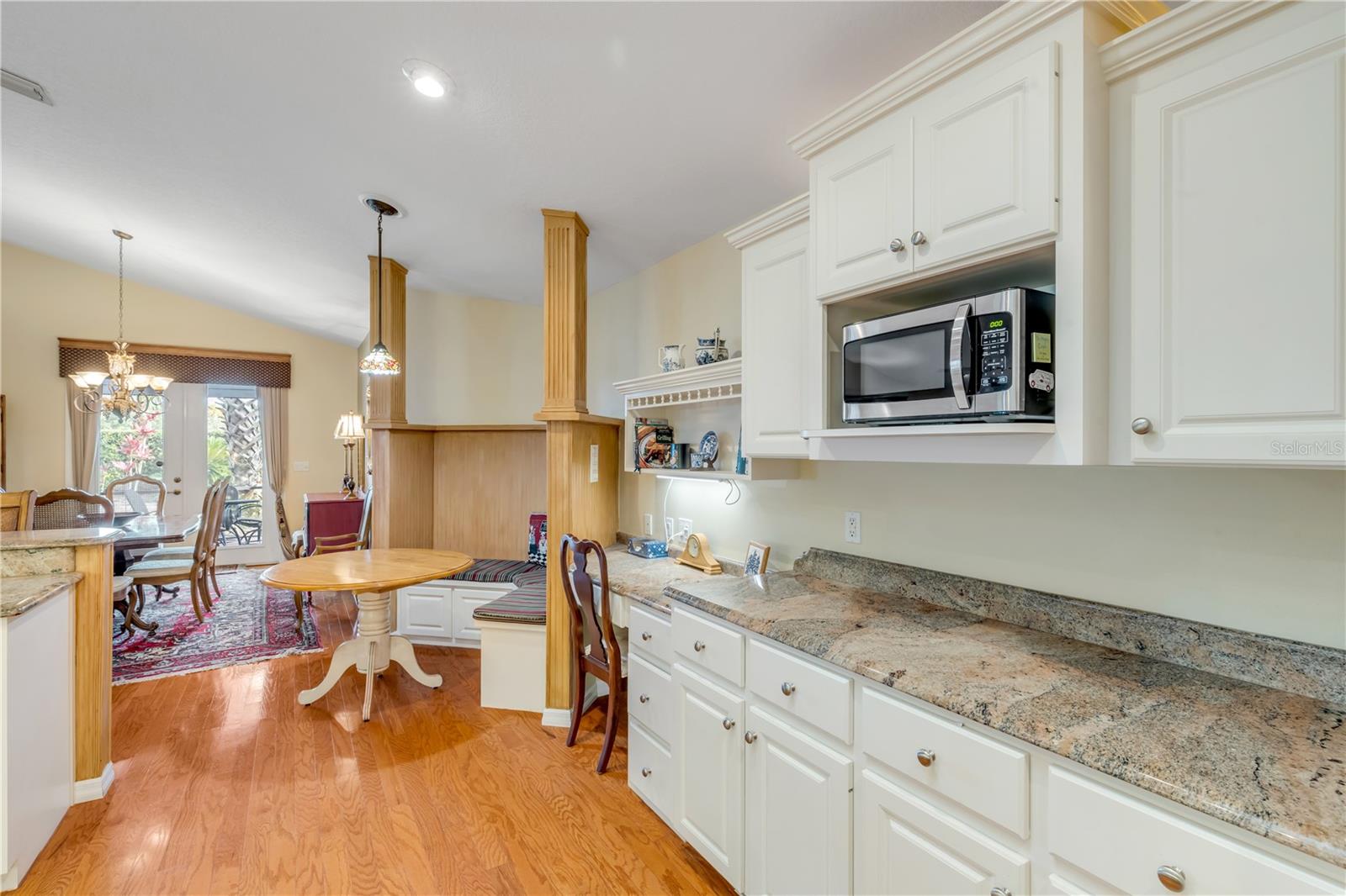 Image 21 of 78 For 1098 Red Maple Way