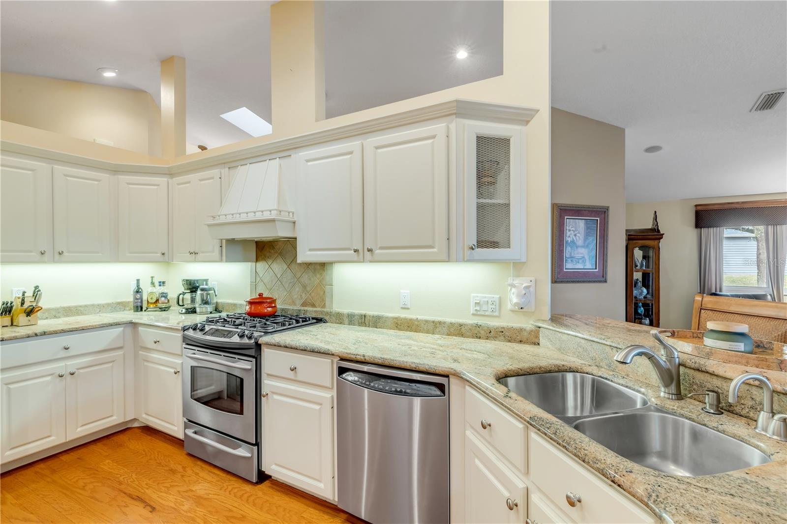 Image 24 of 78 For 1098 Red Maple Way