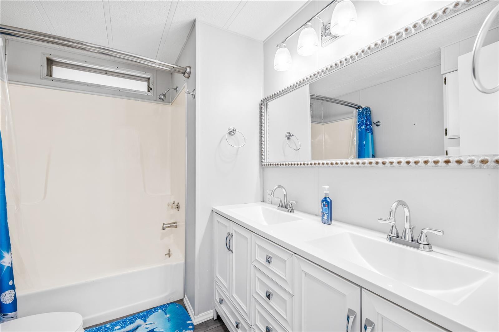 Image 16 of 31 For 116 Lewis Street