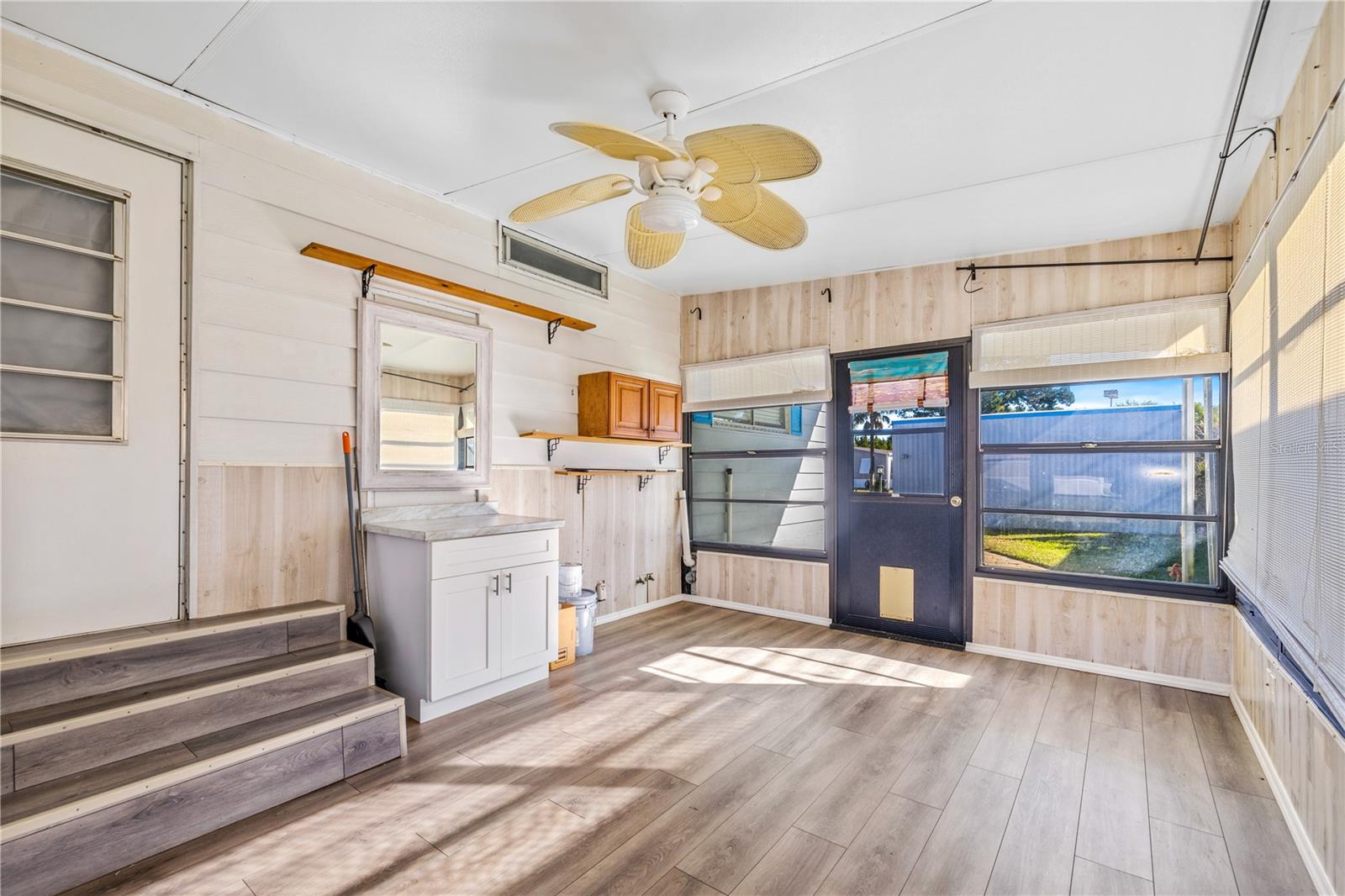 Image 21 of 31 For 116 Lewis Street