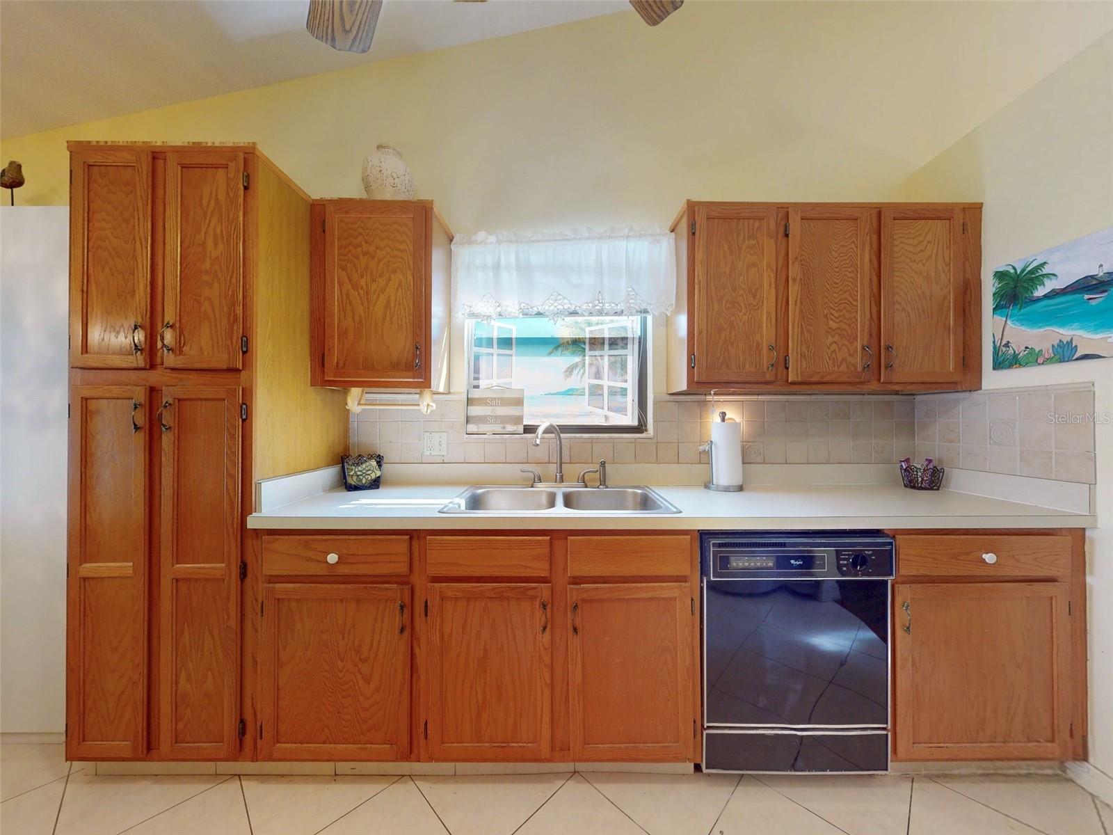 Image 18 of 60 For 686 Middlebury Loop