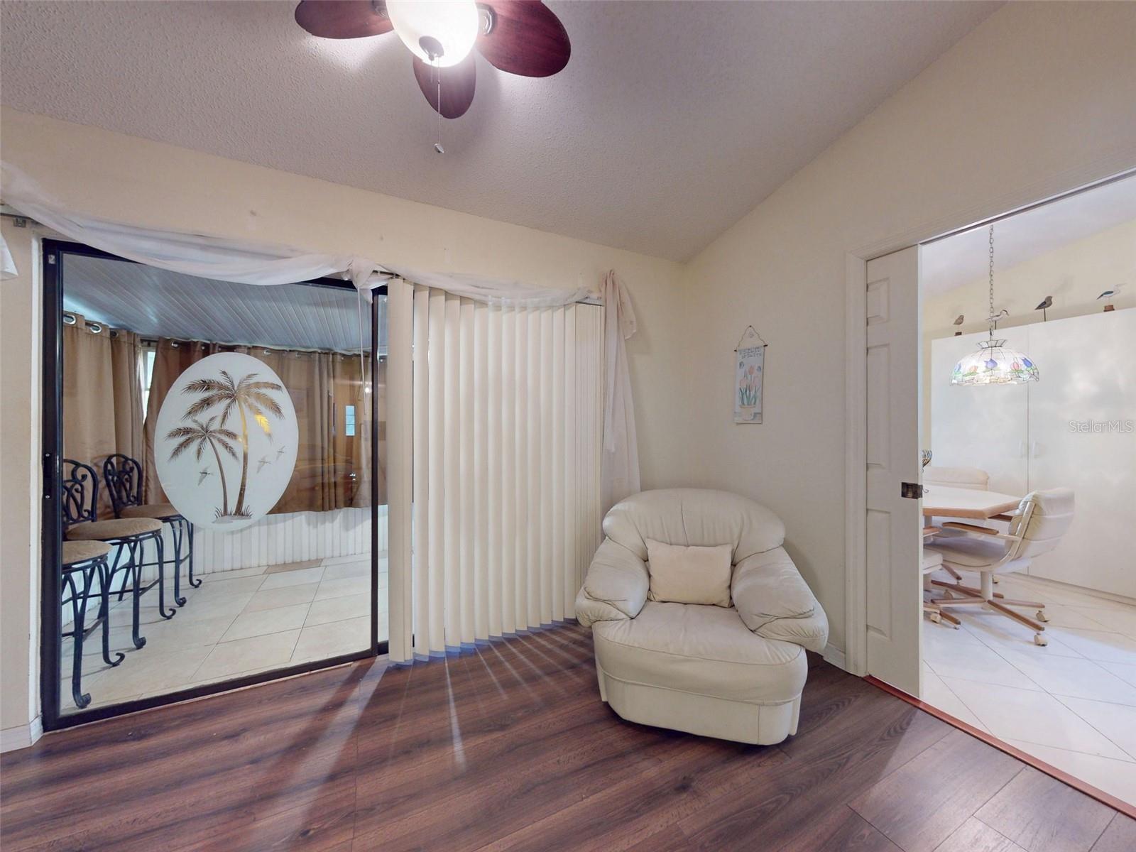 Image 24 of 60 For 686 Middlebury Loop